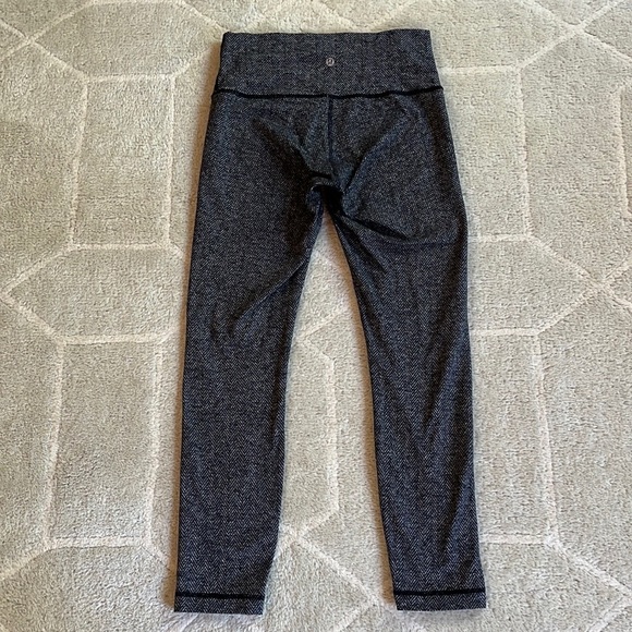 Lululemon Herringbone Leggings - Picture 4 of 14